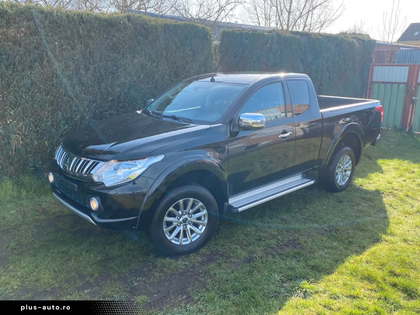 MITSUBISHI L200 Plus Club Cab 4WD