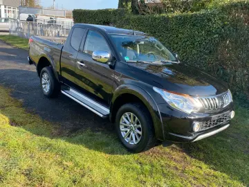 MITSUBISHI L200 Plus Club Cab 4WD