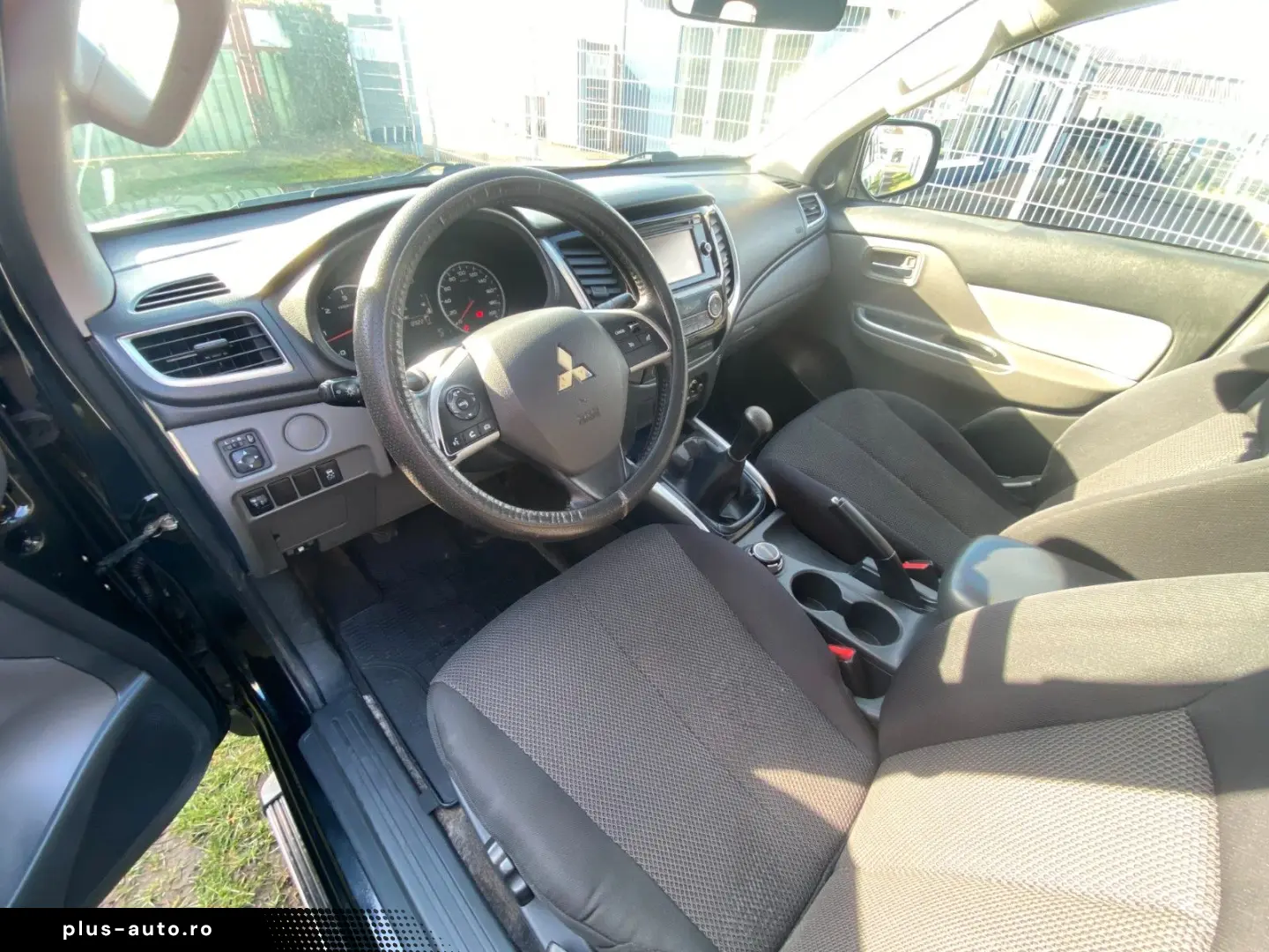 MITSUBISHI L200 Plus Club Cab 4WD