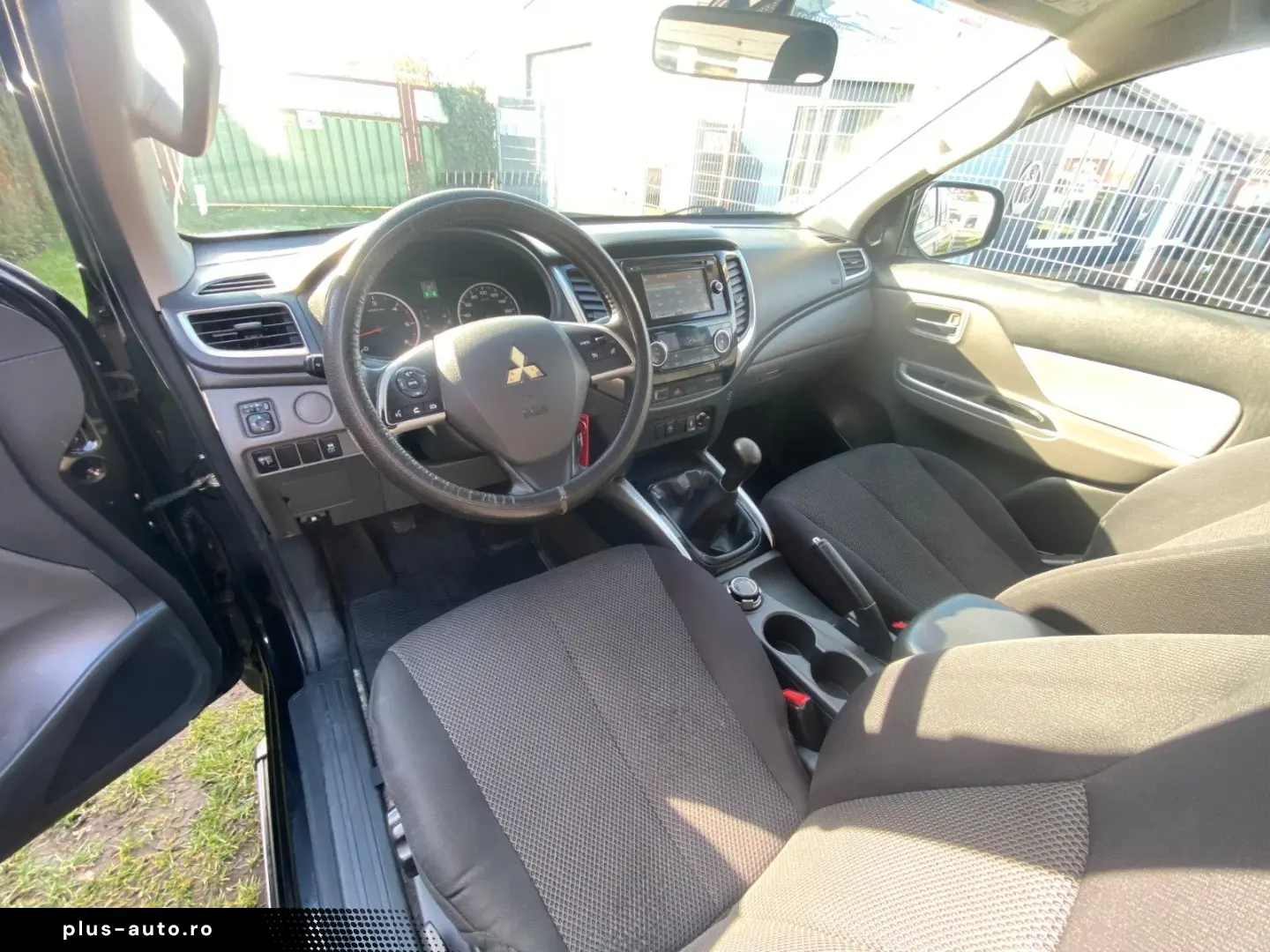 MITSUBISHI L200 Plus Club Cab 4WD