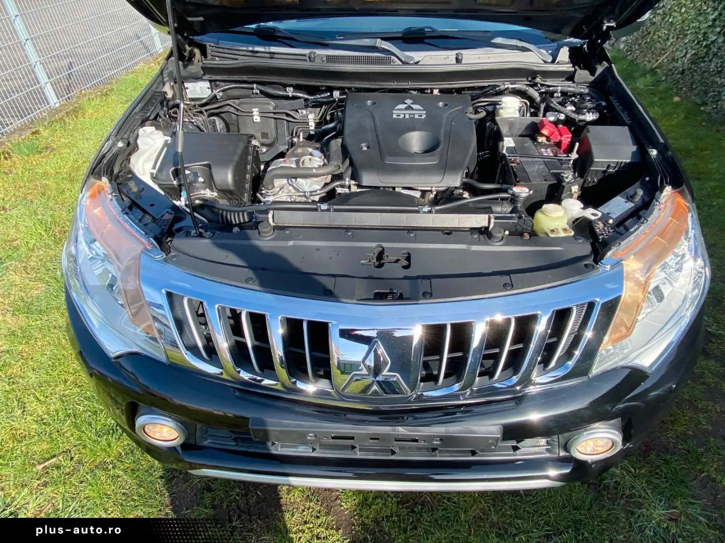 MITSUBISHI L200 Plus Club Cab 4WD