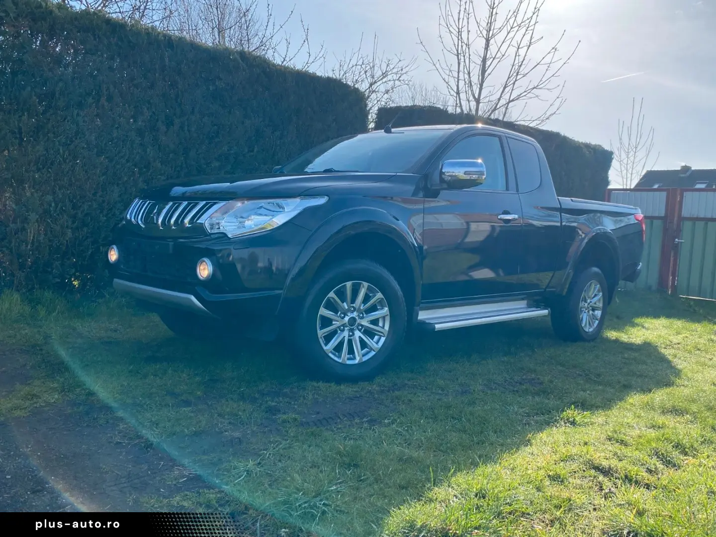 MITSUBISHI L200 Plus Club Cab 4WD