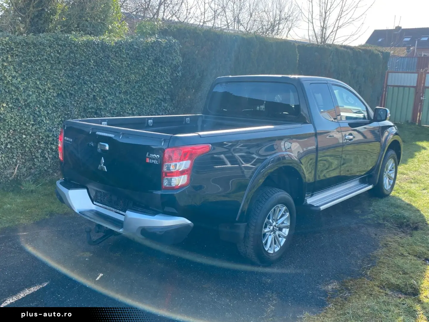 MITSUBISHI L200 Plus Club Cab 4WD