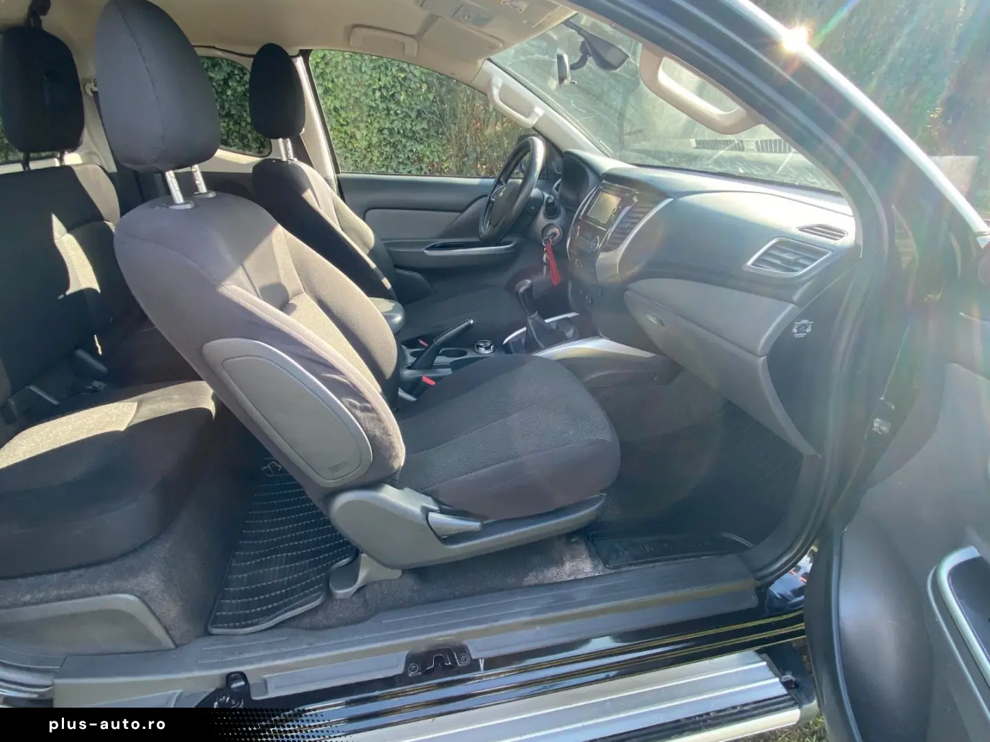 MITSUBISHI L200 Plus Club Cab 4WD