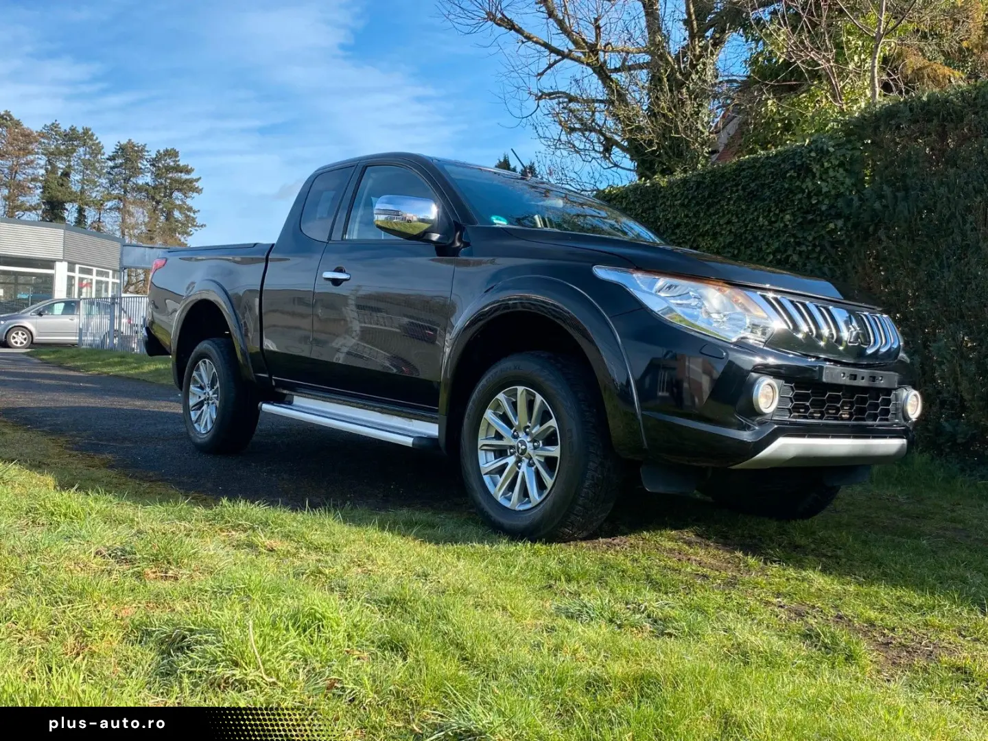 MITSUBISHI L200 Plus Club Cab 4WD