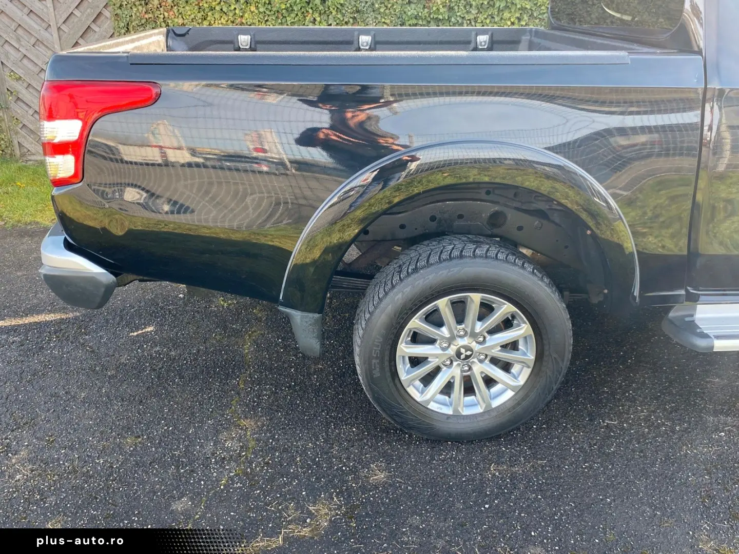 MITSUBISHI L200 Plus Club Cab 4WD