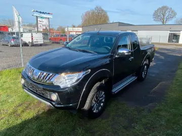 MITSUBISHI L200 Plus Club Cab 4WD