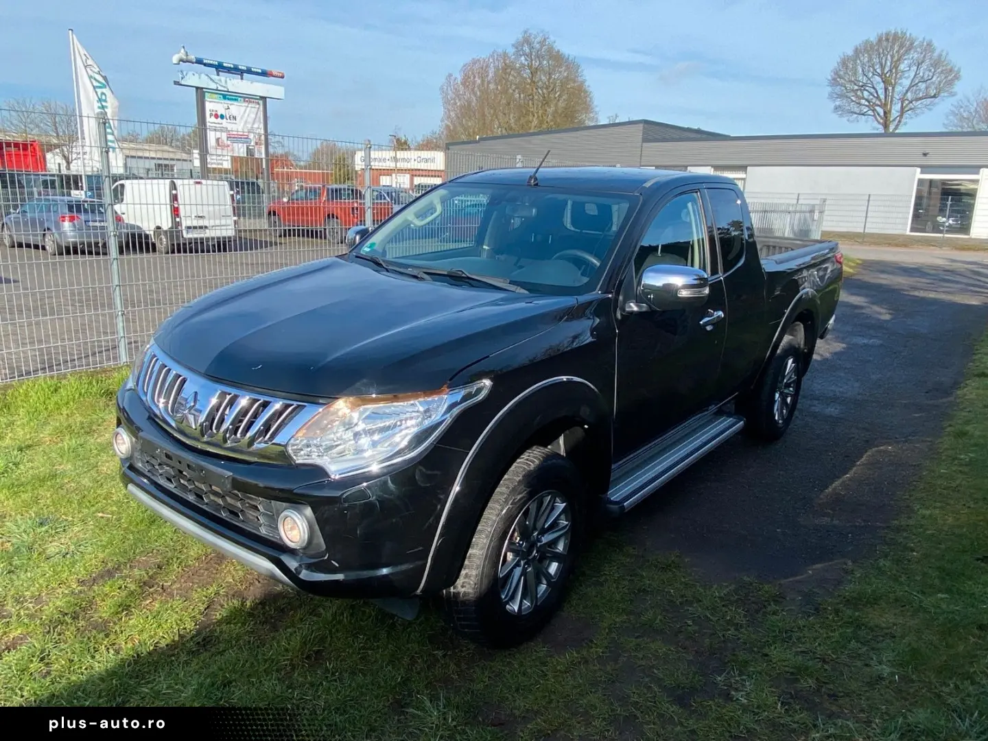 MITSUBISHI L200 Plus Club Cab 4WD