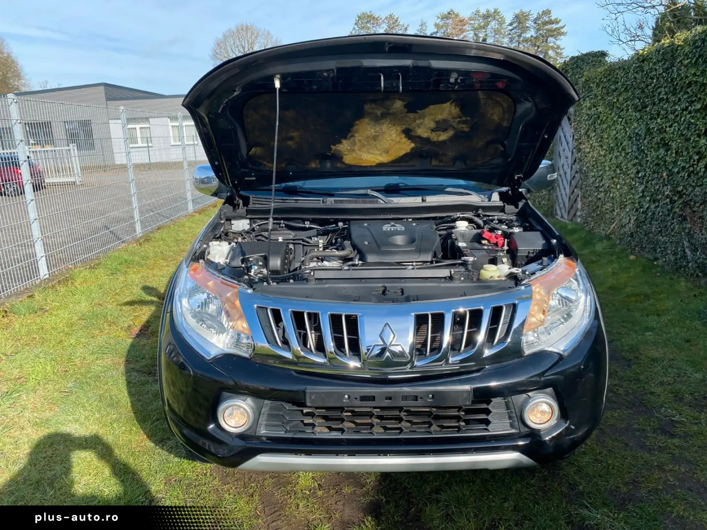 MITSUBISHI L200 Plus Club Cab 4WD