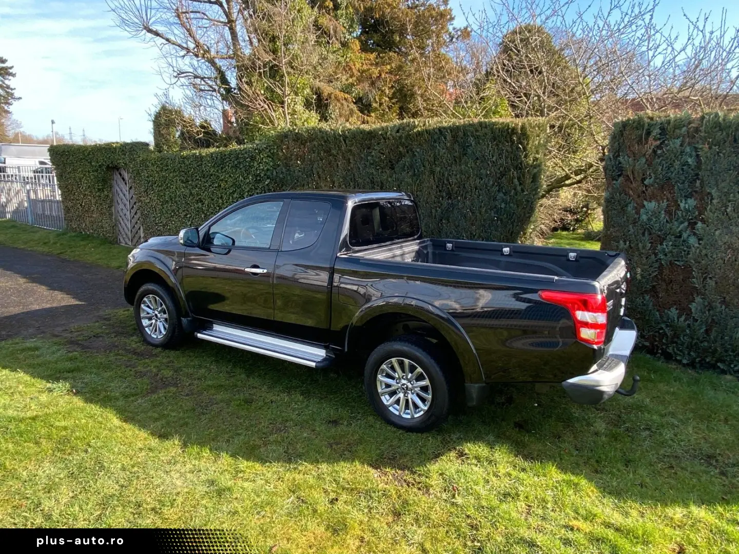 MITSUBISHI L200 Plus Club Cab 4WD