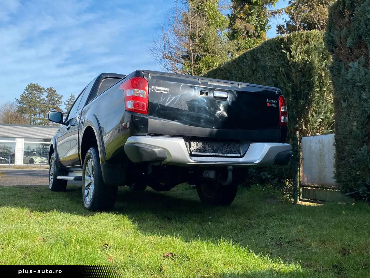 MITSUBISHI L200 Plus Club Cab 4WD