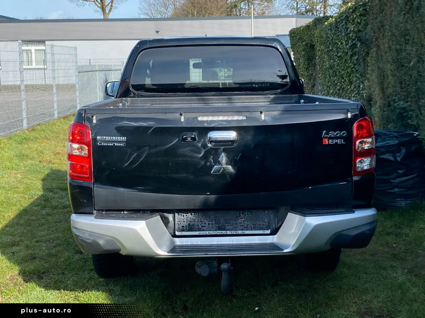 MITSUBISHI L200 Plus Club Cab 4WD