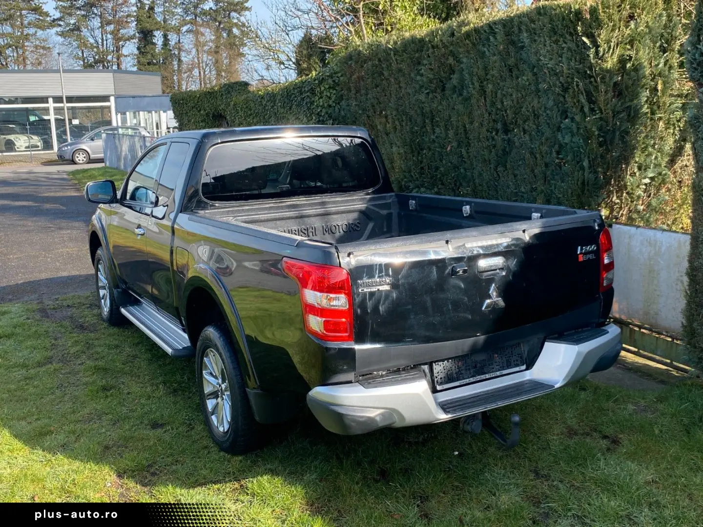 MITSUBISHI L200 Plus Club Cab 4WD
