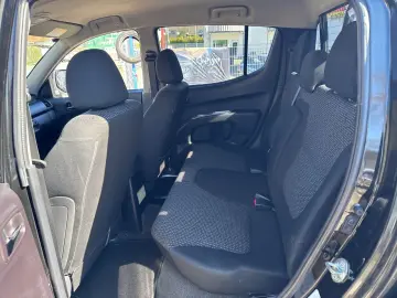 MITSUBISHI L200 Diamant Edition4WD