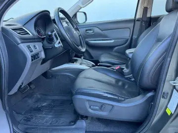 MITSUBISHI L200 4WD Final Edition