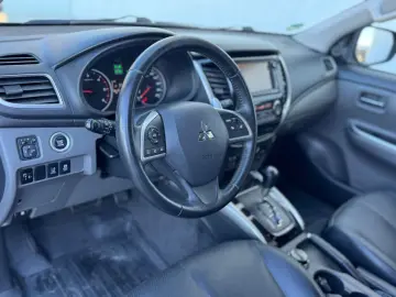 MITSUBISHI L200 4WD Final Edition