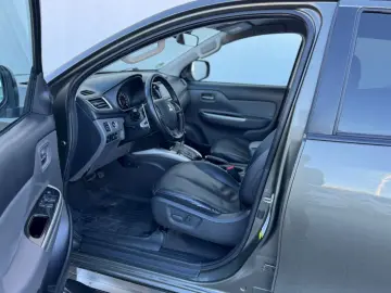 MITSUBISHI L200 4WD Final Edition