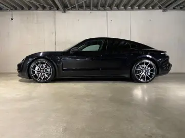 PORSCHE Taycan 4S   Massagefunktion   BOSE   LED-Matrix