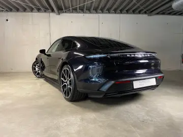 PORSCHE Taycan 4S   Massagefunktion   BOSE   LED-Matrix