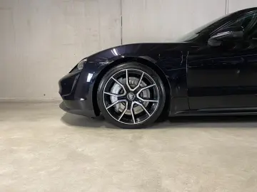 PORSCHE Taycan 4S   Massagefunktion   BOSE   LED-Matrix