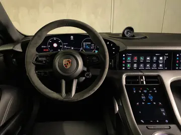 PORSCHE Taycan 4S   Massagefunktion   BOSE   LED-Matrix