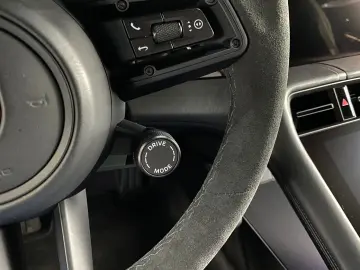 PORSCHE Taycan 4S   Massagefunktion   BOSE   LED-Matrix