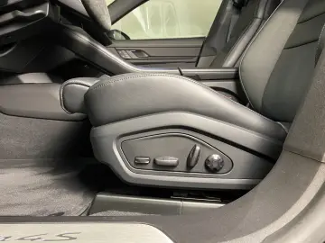 PORSCHE Taycan 4S   Massagefunktion   BOSE   LED-Matrix