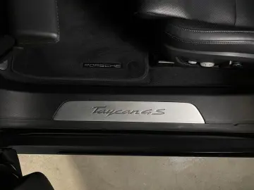 PORSCHE Taycan 4S   Massagefunktion   BOSE   LED-Matrix