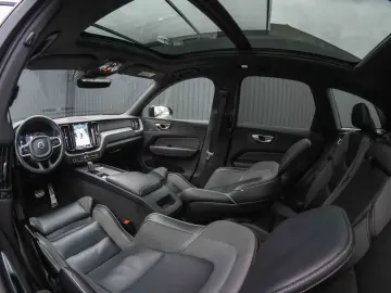 Volvo XC 60 T6 AWD Recharge Geartronic R-Design