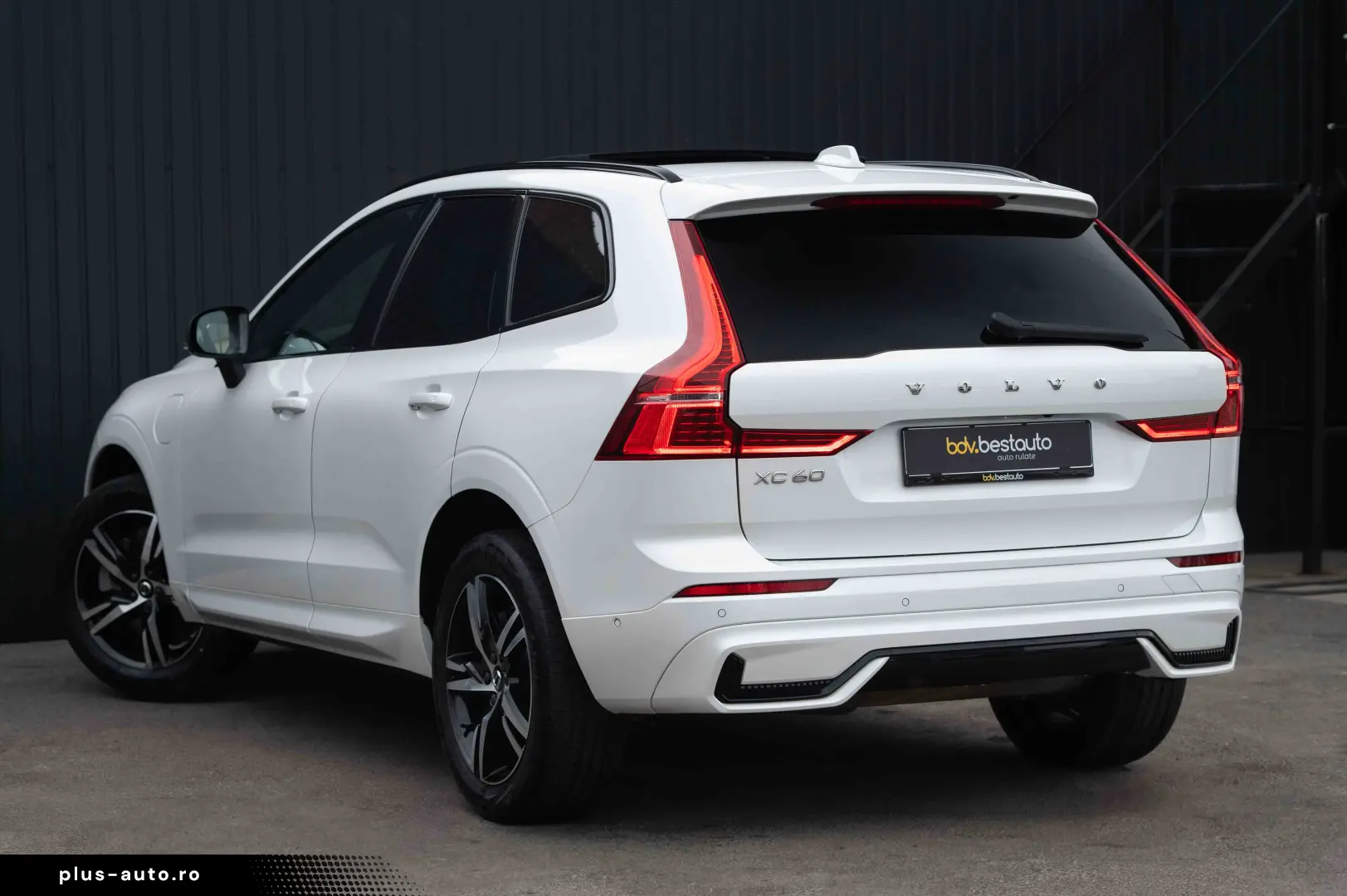 Volvo XC 60 T6 AWD Recharge Geartronic R-Design