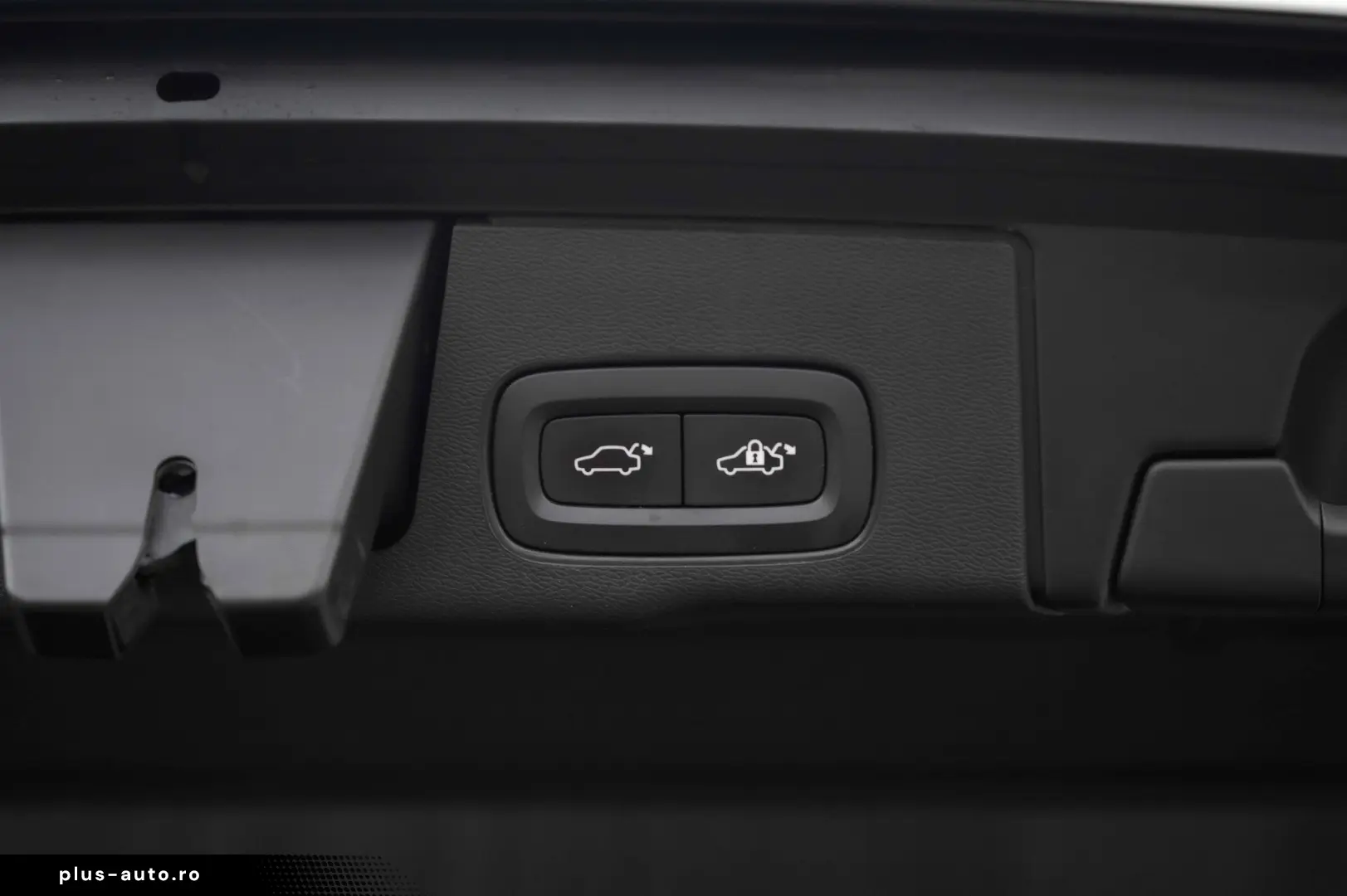 Volvo XC 60 T6 AWD Recharge Geartronic R-Design