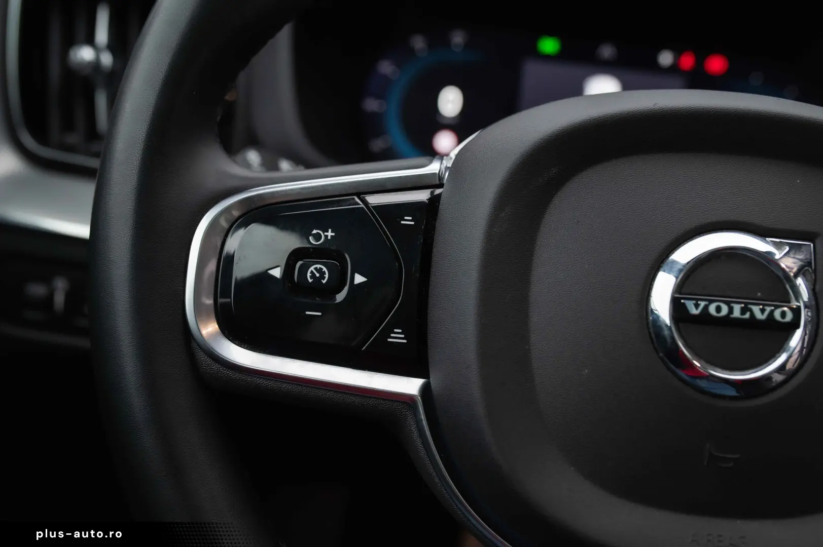 Volvo XC 60 T6 AWD Recharge Geartronic R-Design