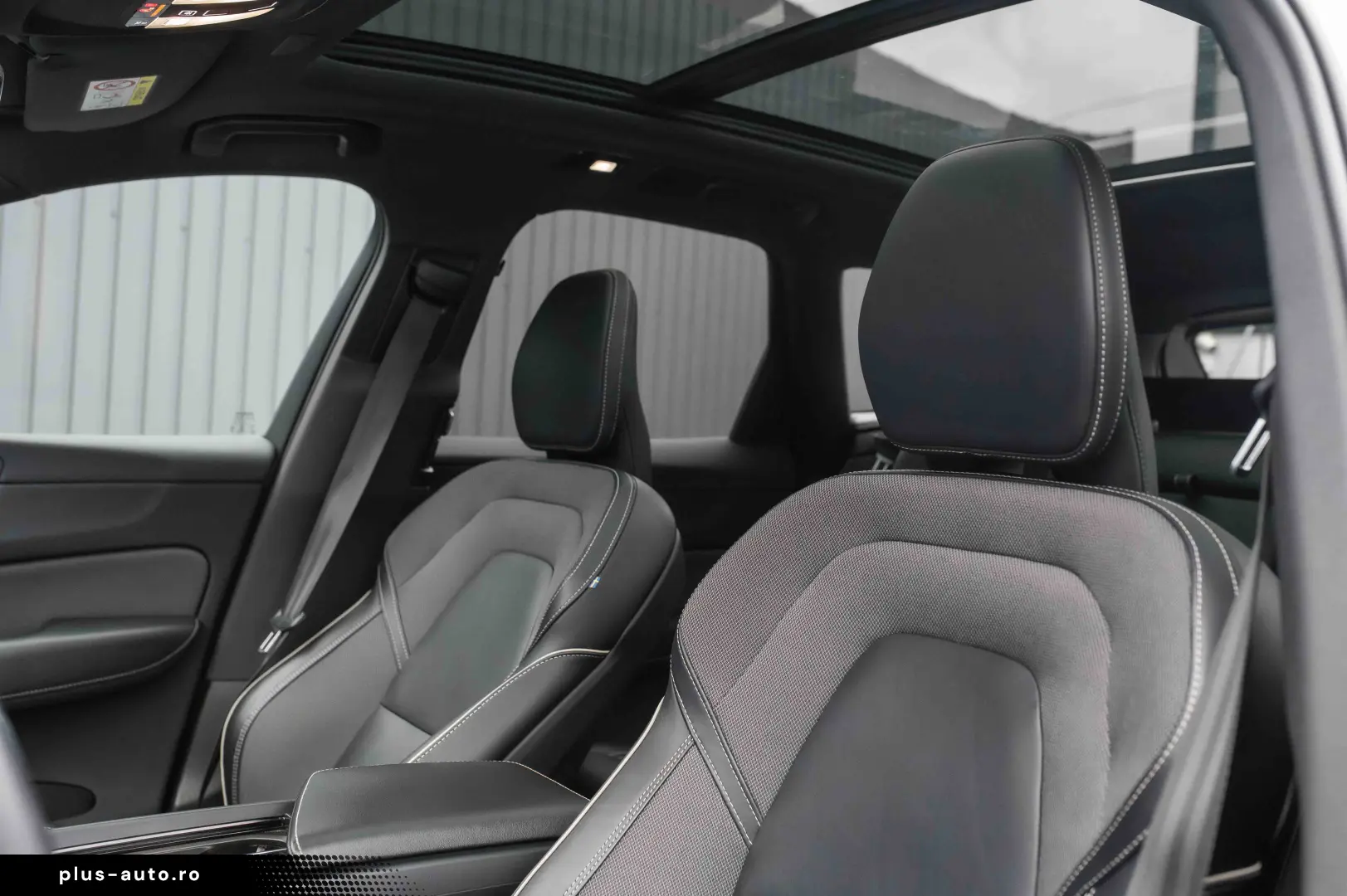 Volvo XC 60 T6 AWD Recharge Geartronic R-Design