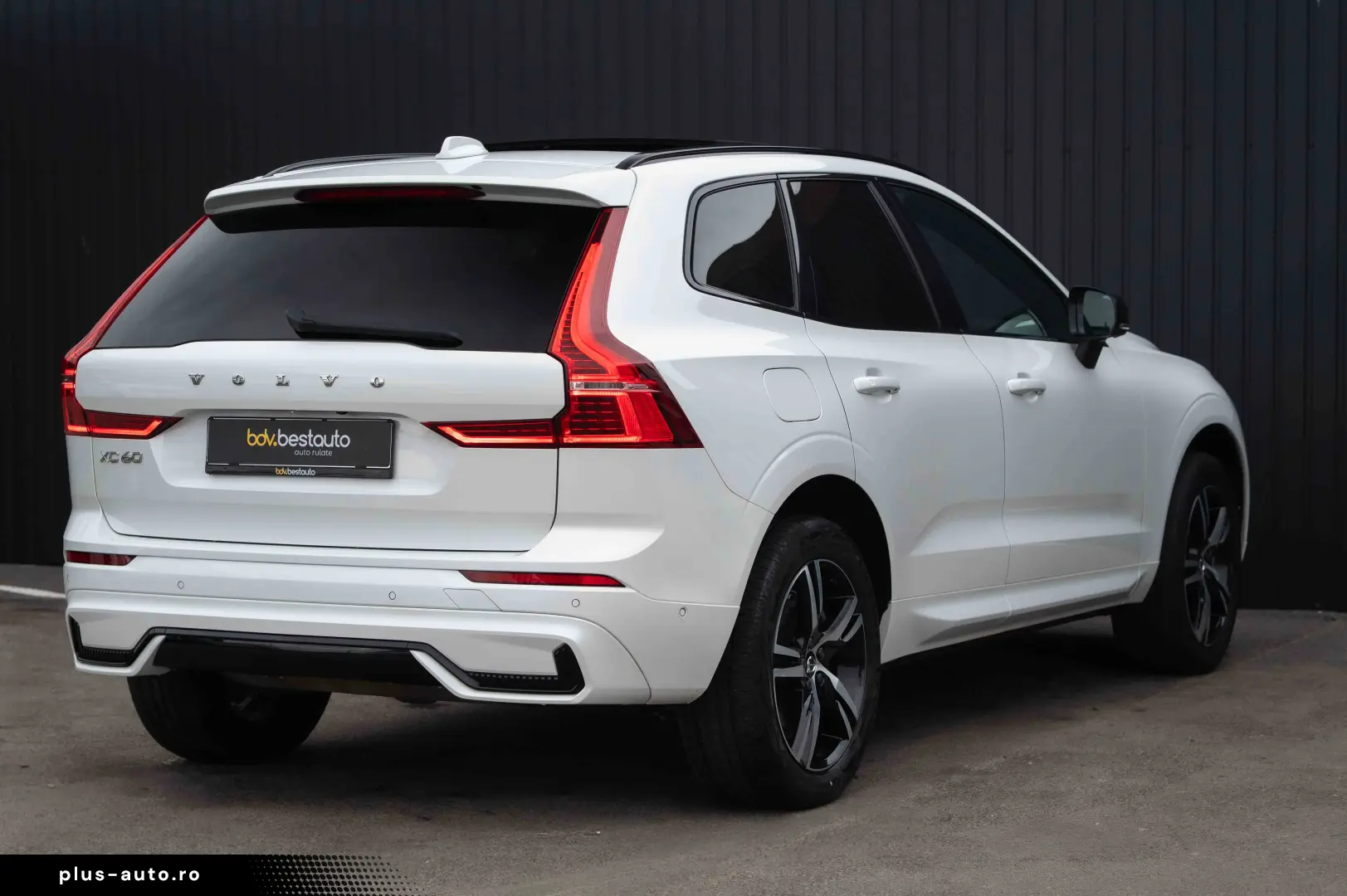 Volvo XC 60 T6 AWD Recharge Geartronic R-Design