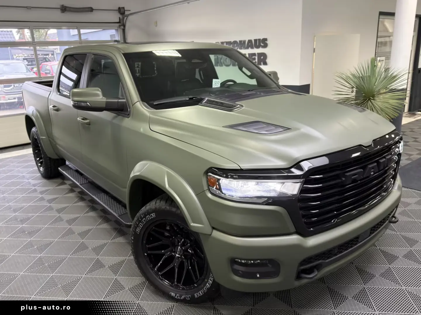 Dodge Ram 1500 Laramie Night ARMY RANGER