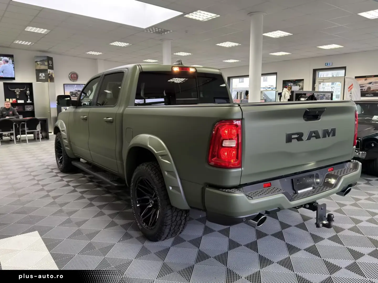 Dodge Ram 1500 Laramie Night ARMY RANGER