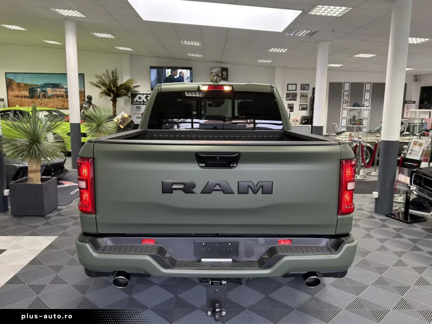 Dodge Ram 1500 Laramie Night ARMY RANGER