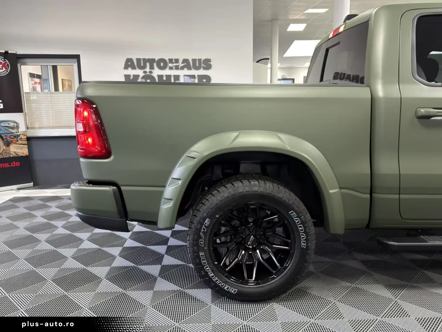 Dodge Ram 1500 Laramie Night ARMY RANGER