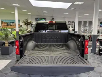 Dodge Ram 1500 Laramie Night ARMY RANGER