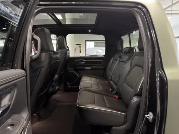 Dodge Ram 1500 Laramie Night ARMY RANGER