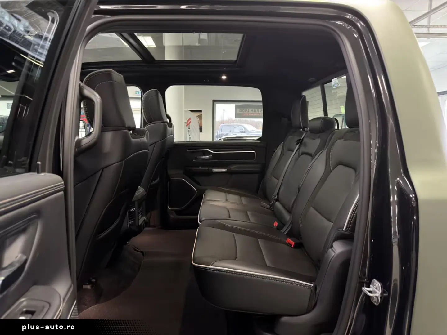 Dodge Ram 1500 Laramie Night ARMY RANGER