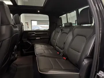 Dodge Ram 1500 Laramie Night ARMY RANGER