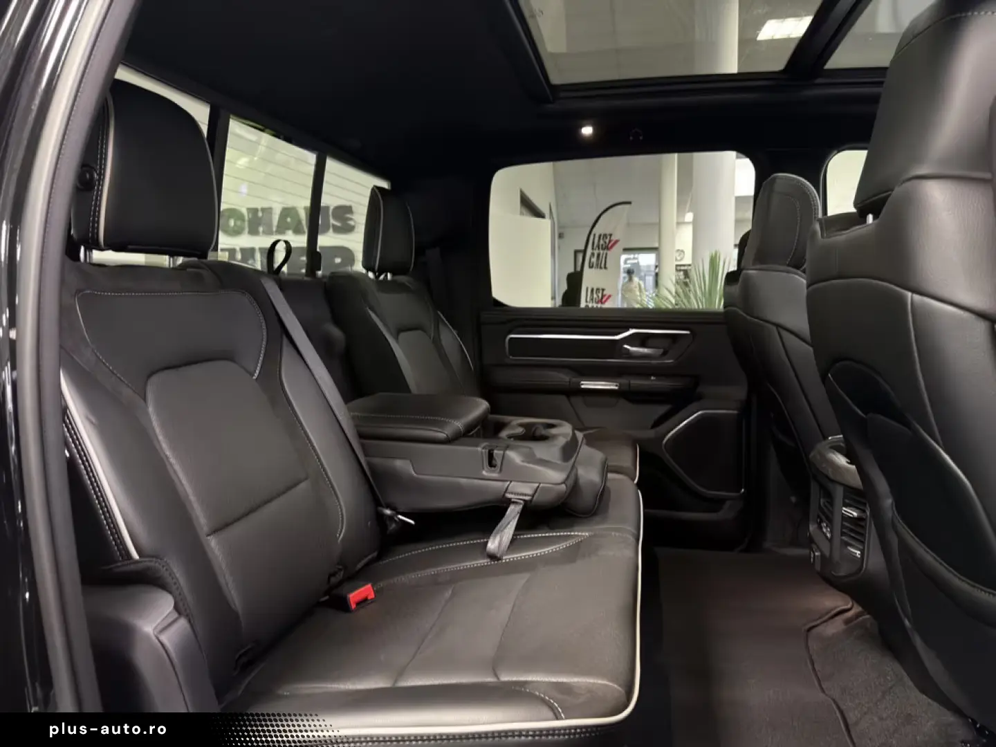 Dodge Ram 1500 Laramie Night ARMY RANGER