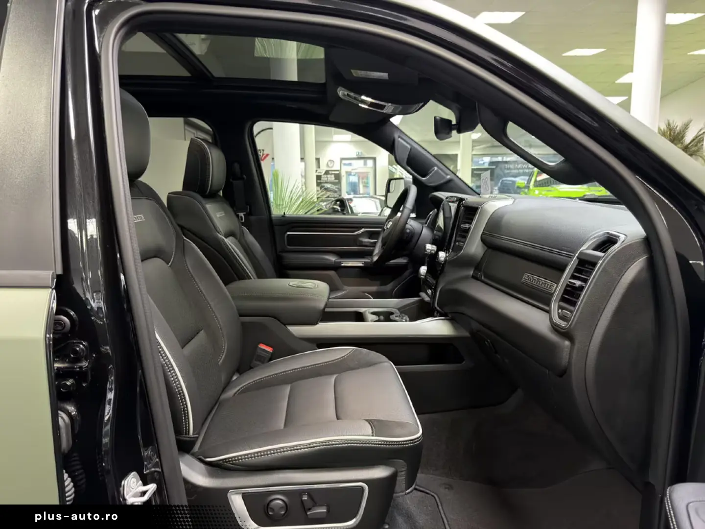 Dodge Ram 1500 Laramie Night ARMY RANGER