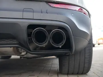 PORSCHE E-Hybrid Coupé INNODRIV-PANO-SPORTABGAS-AHK-VOLL