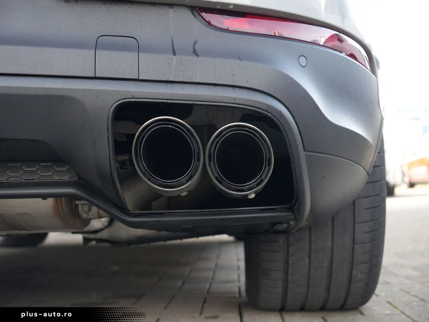 PORSCHE E-Hybrid Coupé INNODRIV-PANO-SPORTABGAS-AHK-VOLL