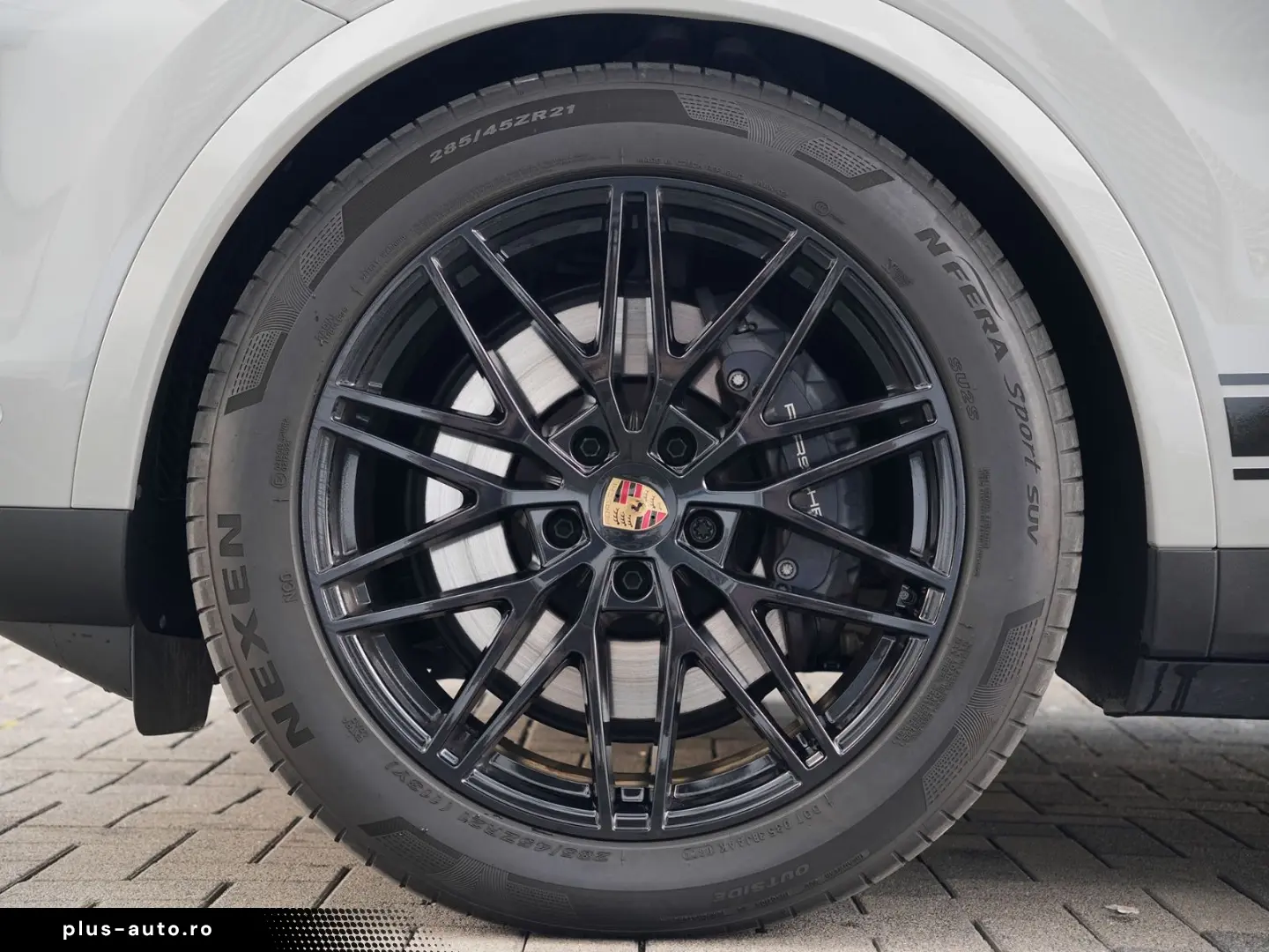 PORSCHE E-Hybrid Coupé INNODRIV-PANO-SPORTABGAS-AHK-VOLL