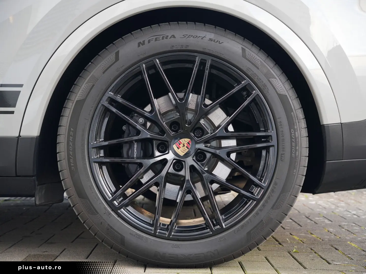 PORSCHE E-Hybrid Coupé INNODRIV-PANO-SPORTABGAS-AHK-VOLL