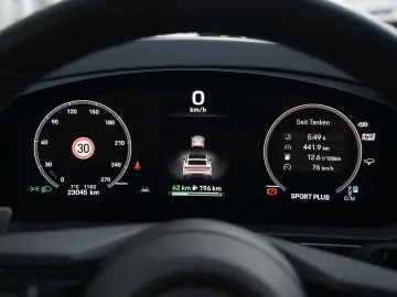 PORSCHE E-Hybrid Coupé INNODRIV-PANO-SPORTABGAS-AHK-VOLL