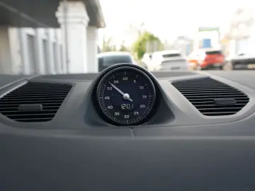 PORSCHE E-Hybrid Coupé INNODRIV-PANO-SPORTABGAS-AHK-VOLL